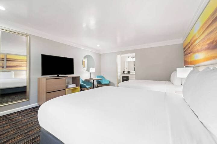 Room 25 of 112
