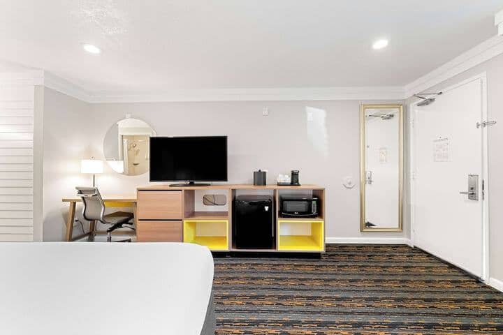 Room 35 of 112