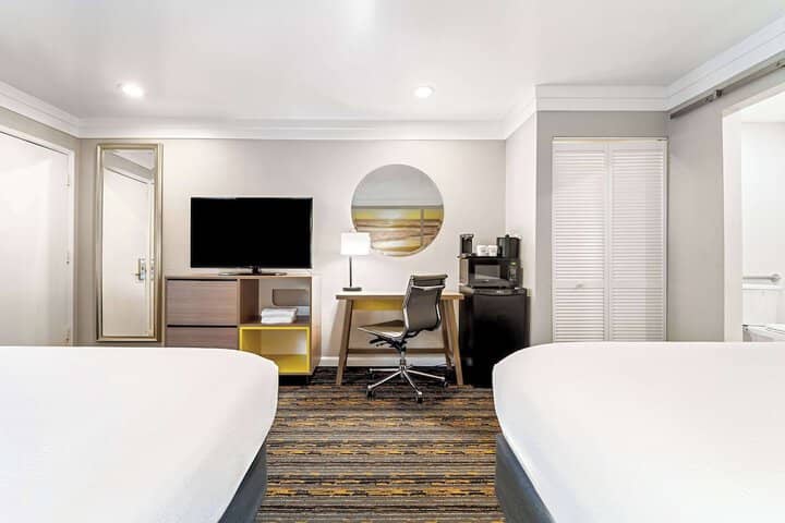 Room 60 of 112