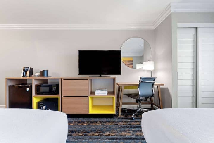 Room 49 of 112